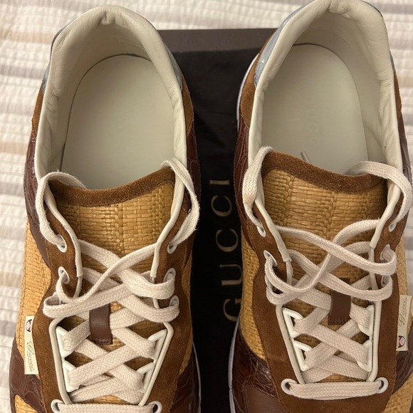 Gucci Sneakers comes with shoe bag and additional laces - Picture 3 of 8